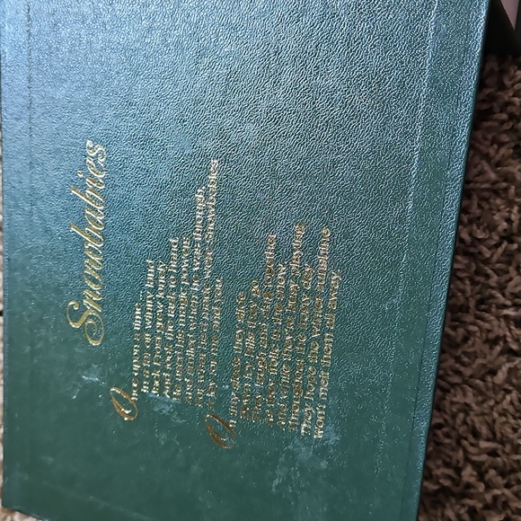 Set Of 2 Snow Babies Figurines - Picture 2 of 7